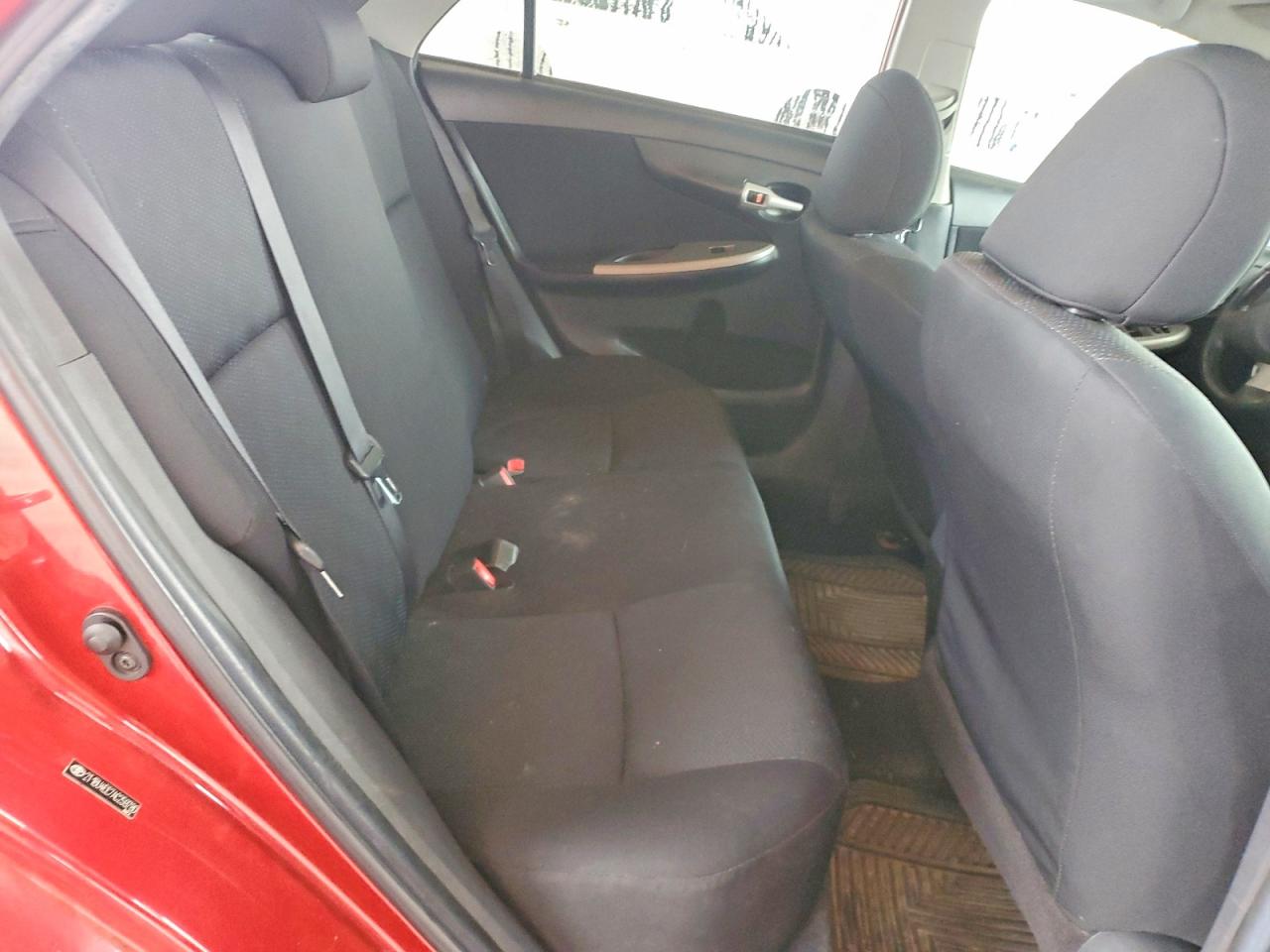 2010 TOYOTA COROLLA photo 10