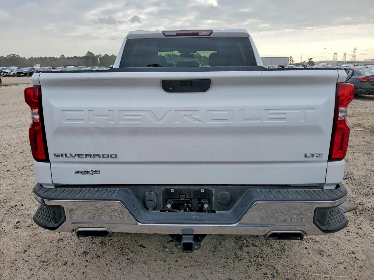 2019 CHEVROLET SILVERADO K1500 LTZ photo 6