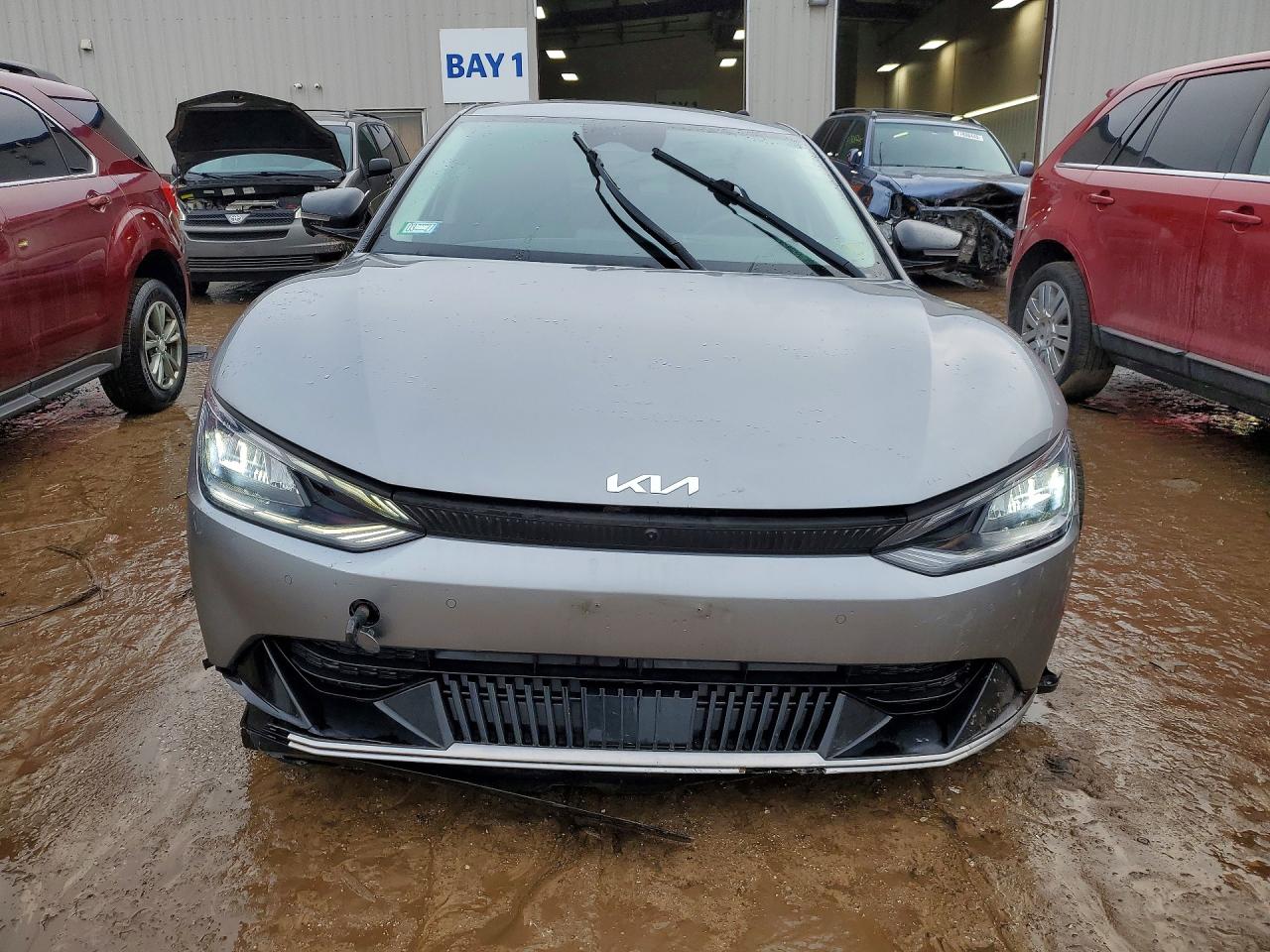 2022 KIA EV6 WIND photo 5