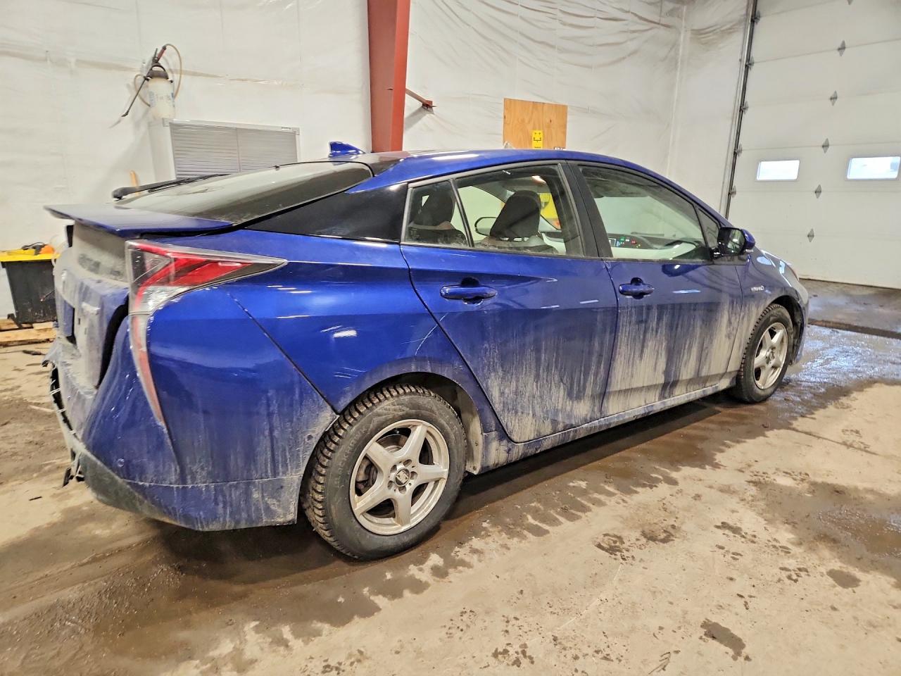 2018 TOYOTA PRIUS photo 5