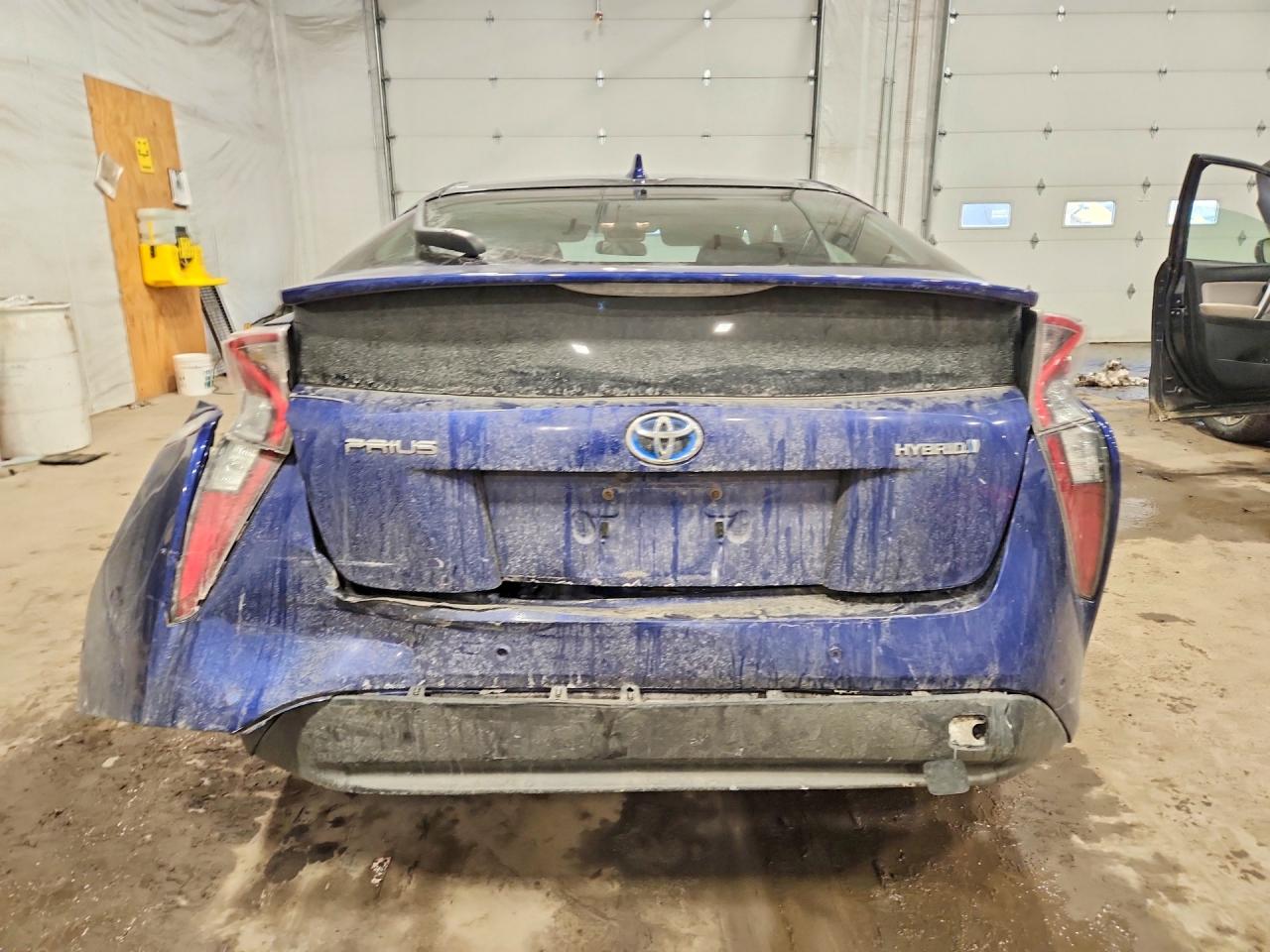 2018 TOYOTA PRIUS photo 11