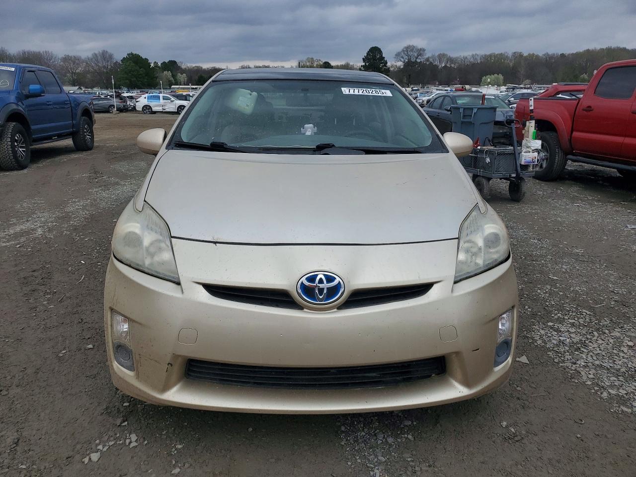 2010 TOYOTA PRIUS III photo 13