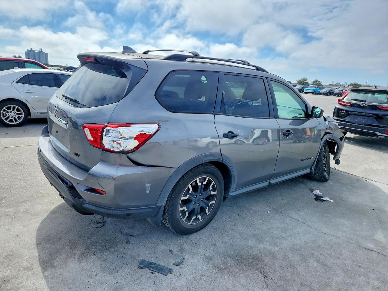 2020 NISSAN PATHFINDER SV photo 5