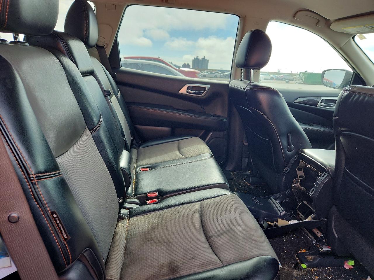 2020 NISSAN PATHFINDER SV photo 21