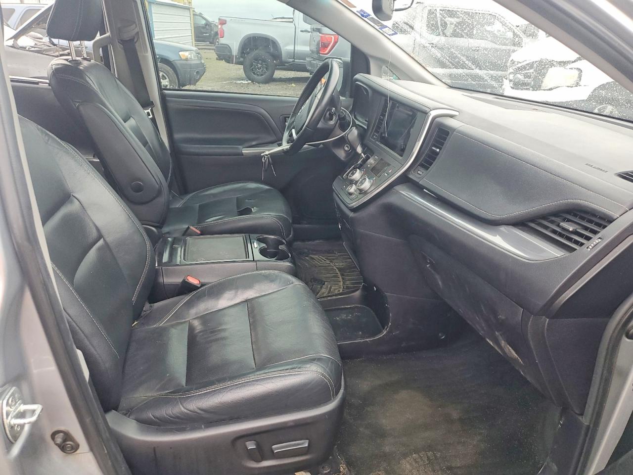 2015 TOYOTA SIENNA SPORT photo 13