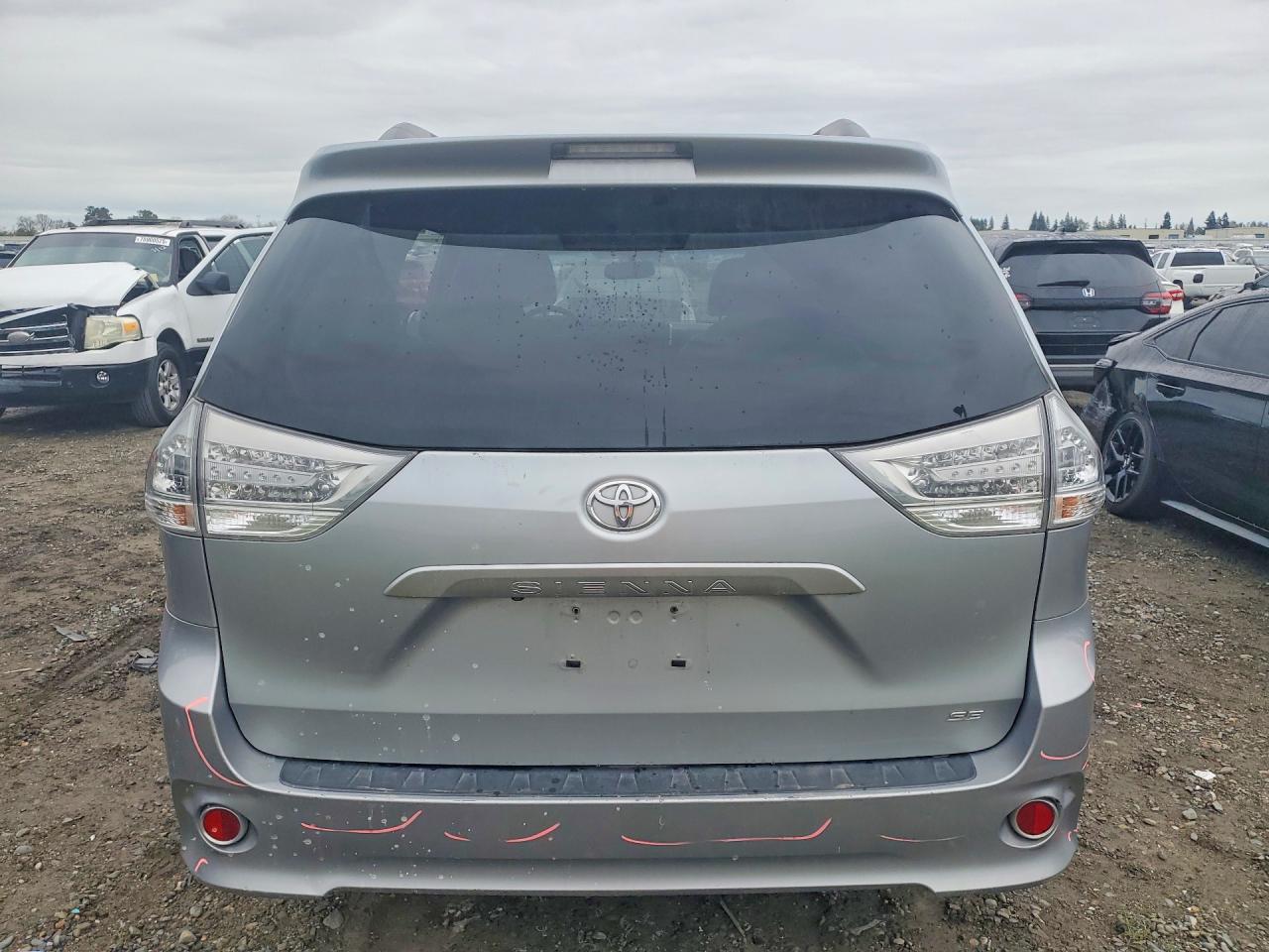2015 TOYOTA SIENNA SPORT photo 11