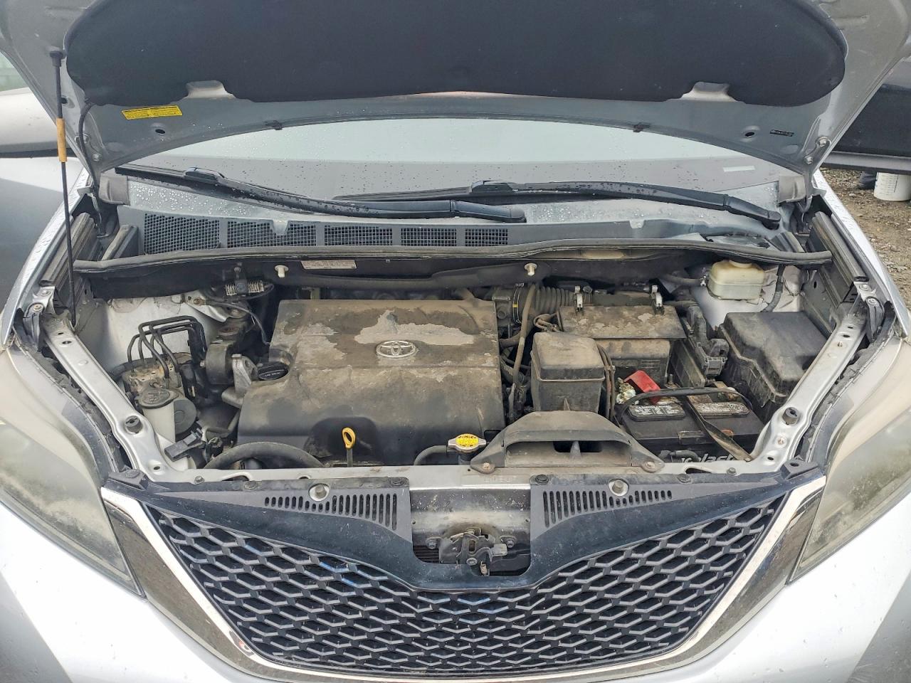 2015 TOYOTA SIENNA SPORT photo 23