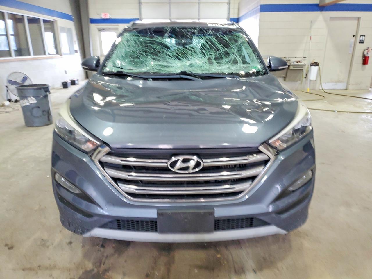 2018 HYUNDAI TUCSON VALUE photo 9