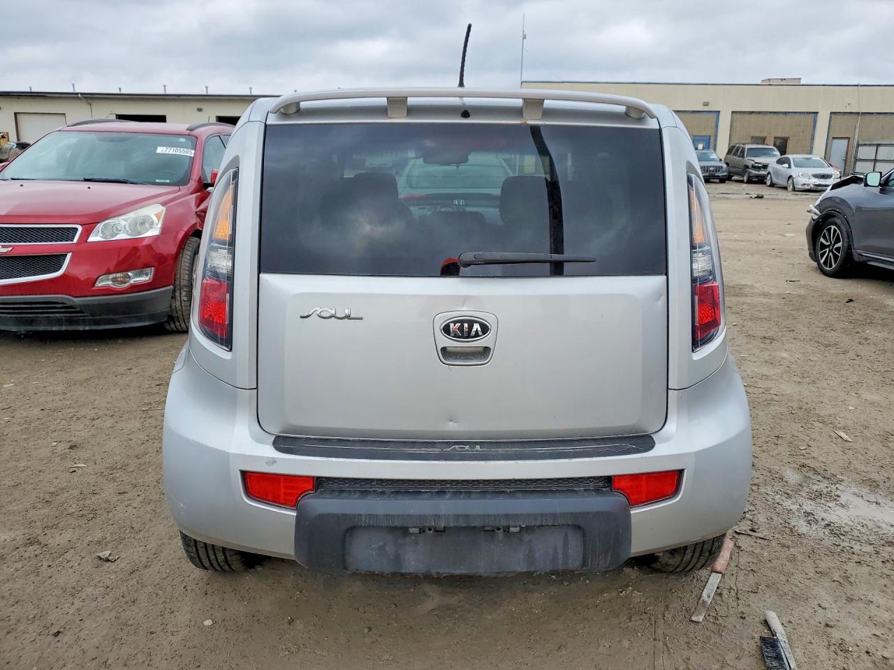 2011 KIA SOUL + photo 6