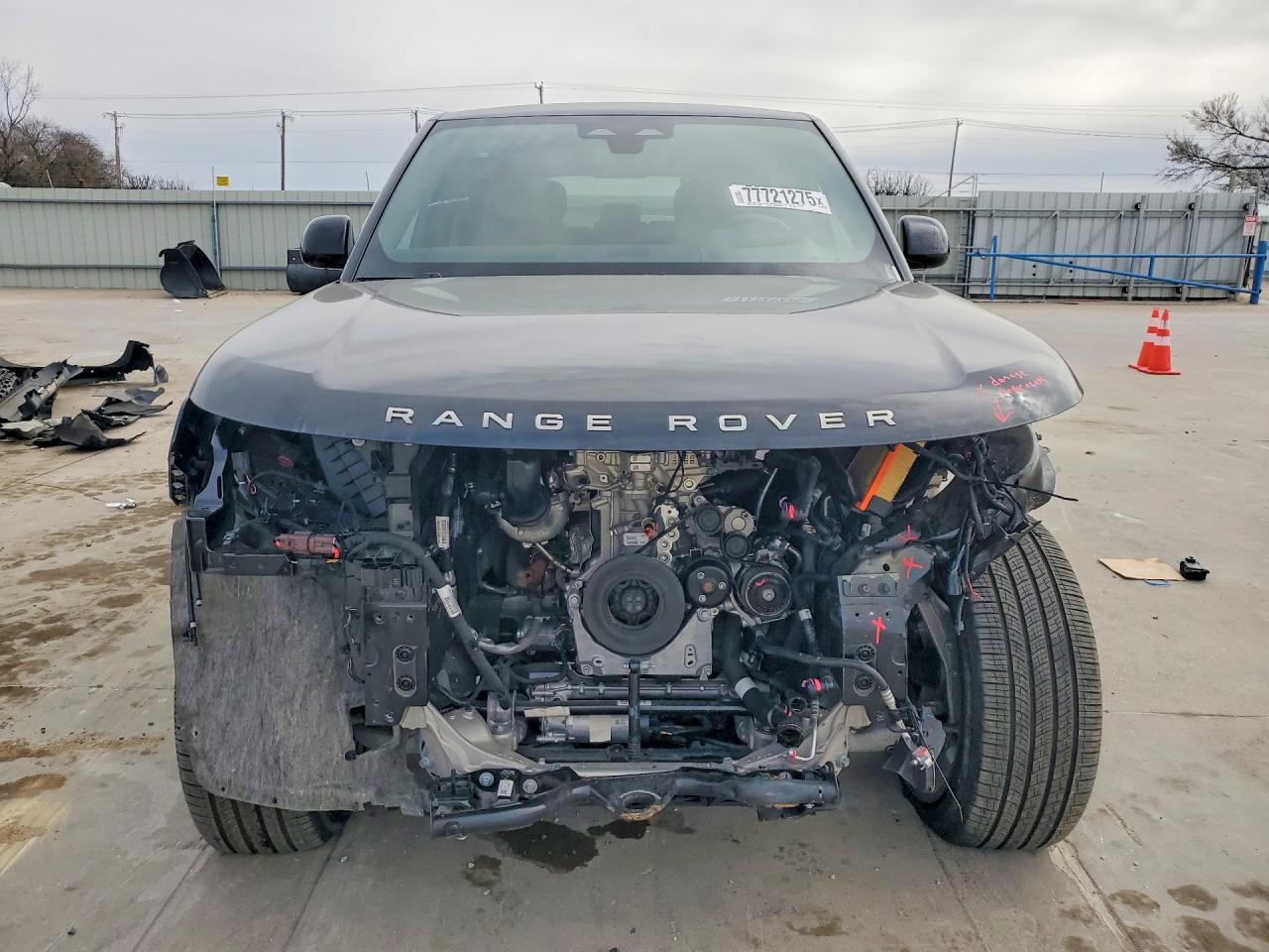 2025 LAND ROVER RANGE ROVER SE photo 5