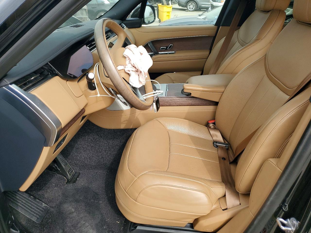 2025 LAND ROVER RANGE ROVER SE photo 7