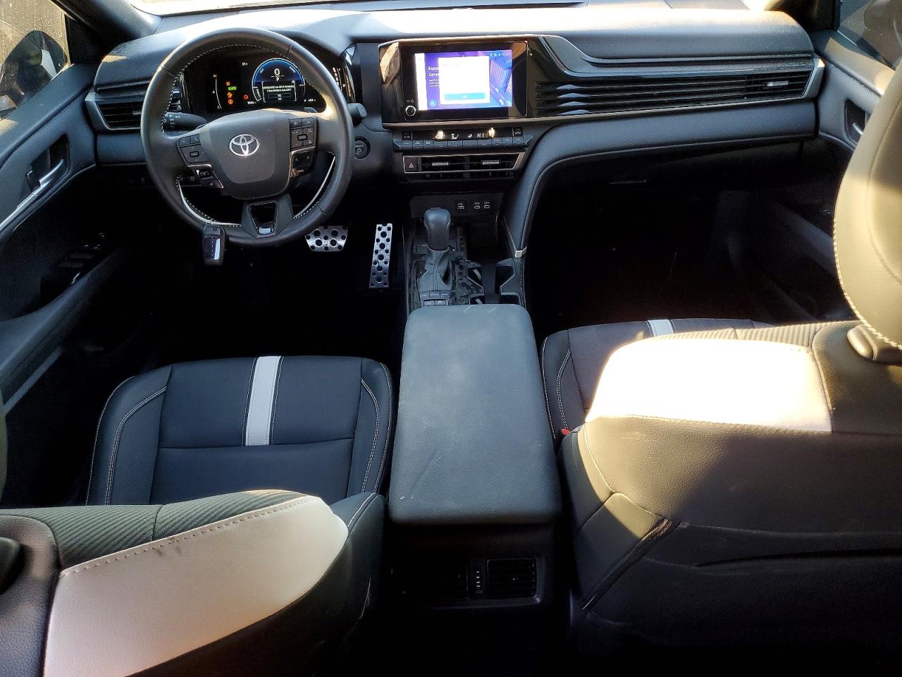 2025 TOYOTA CAMRY XSE photo 15