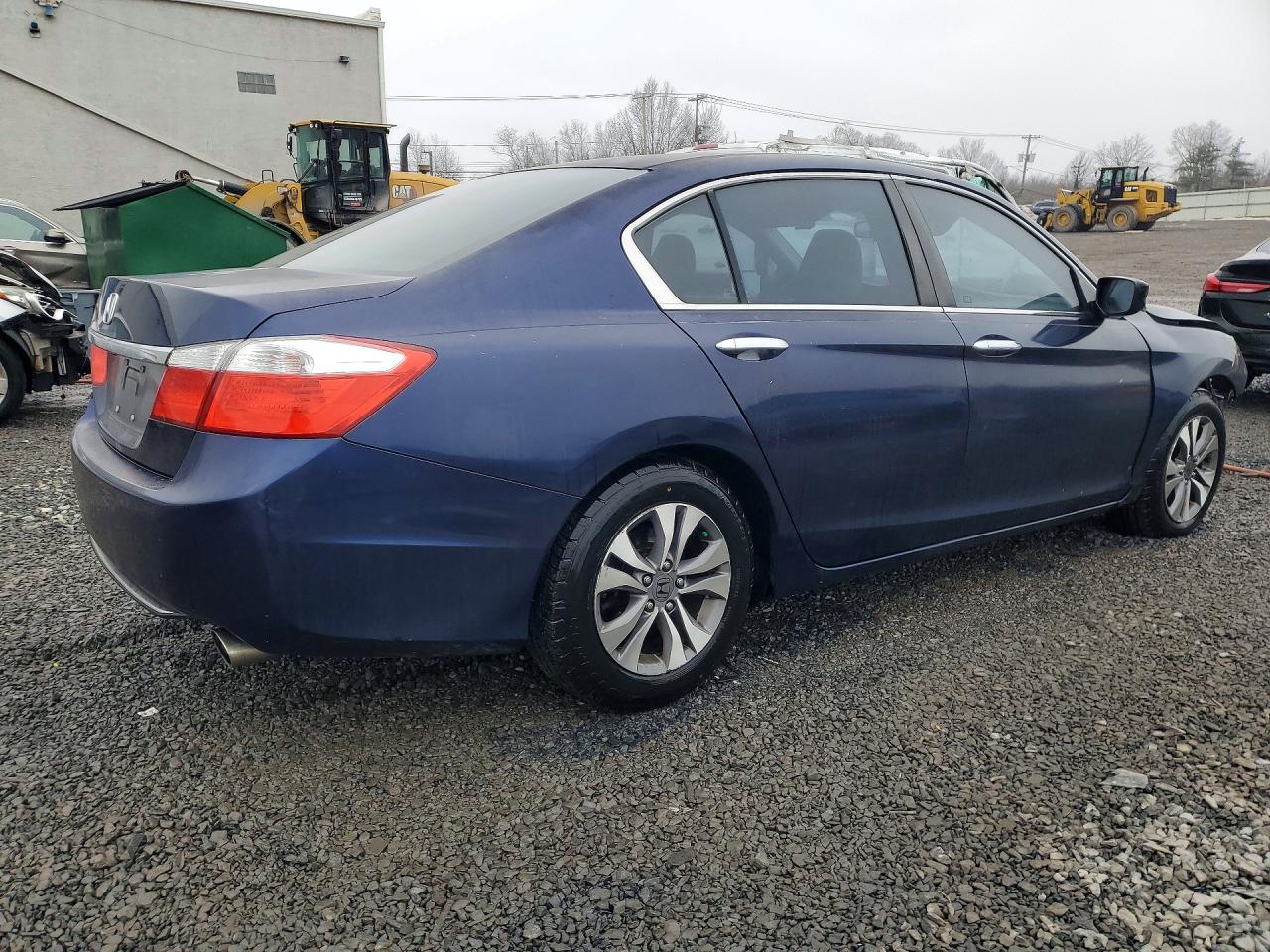 2013 HONDA ACCORD LX photo 5