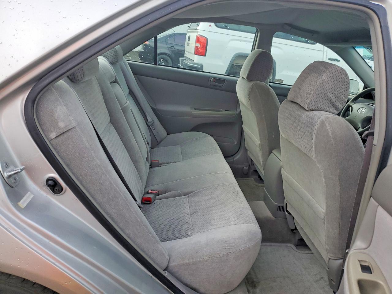 2002 TOYOTA CAMRY LE photo 10