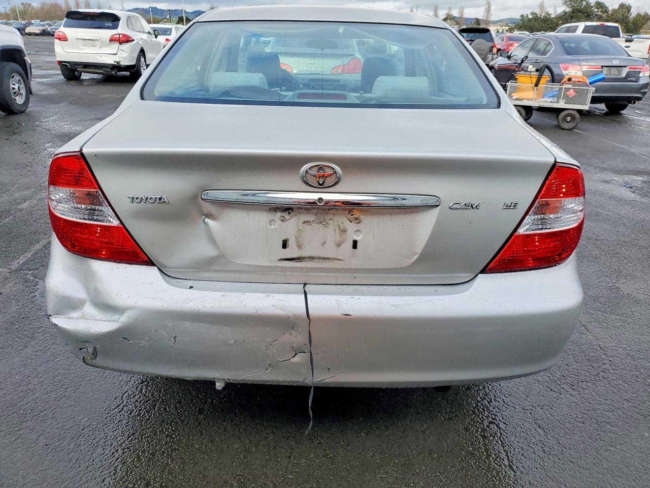 2002 TOYOTA CAMRY LE photo 6