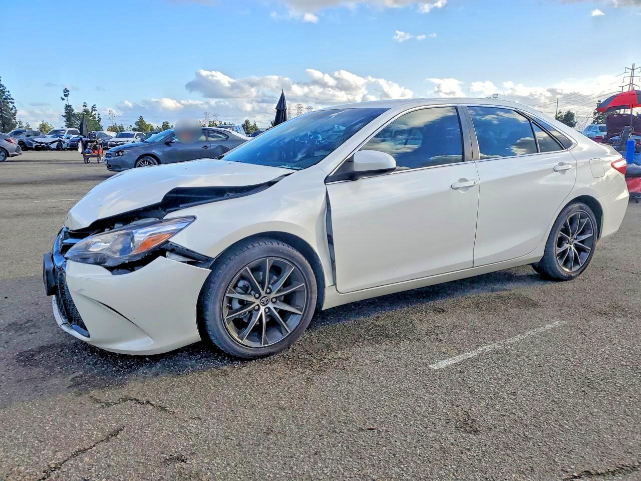 2015 TOYOTA CAMRY