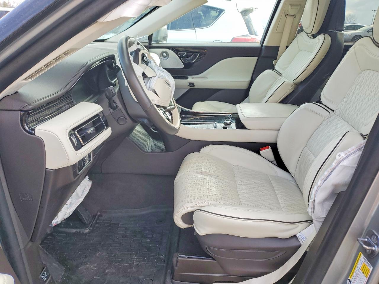 2023 LINCOLN AVIATOR BLACK LABEL photo 13