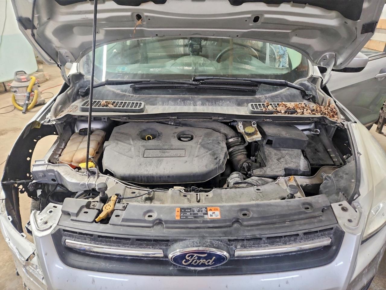 2015 FORD ESCAPE SE photo 23