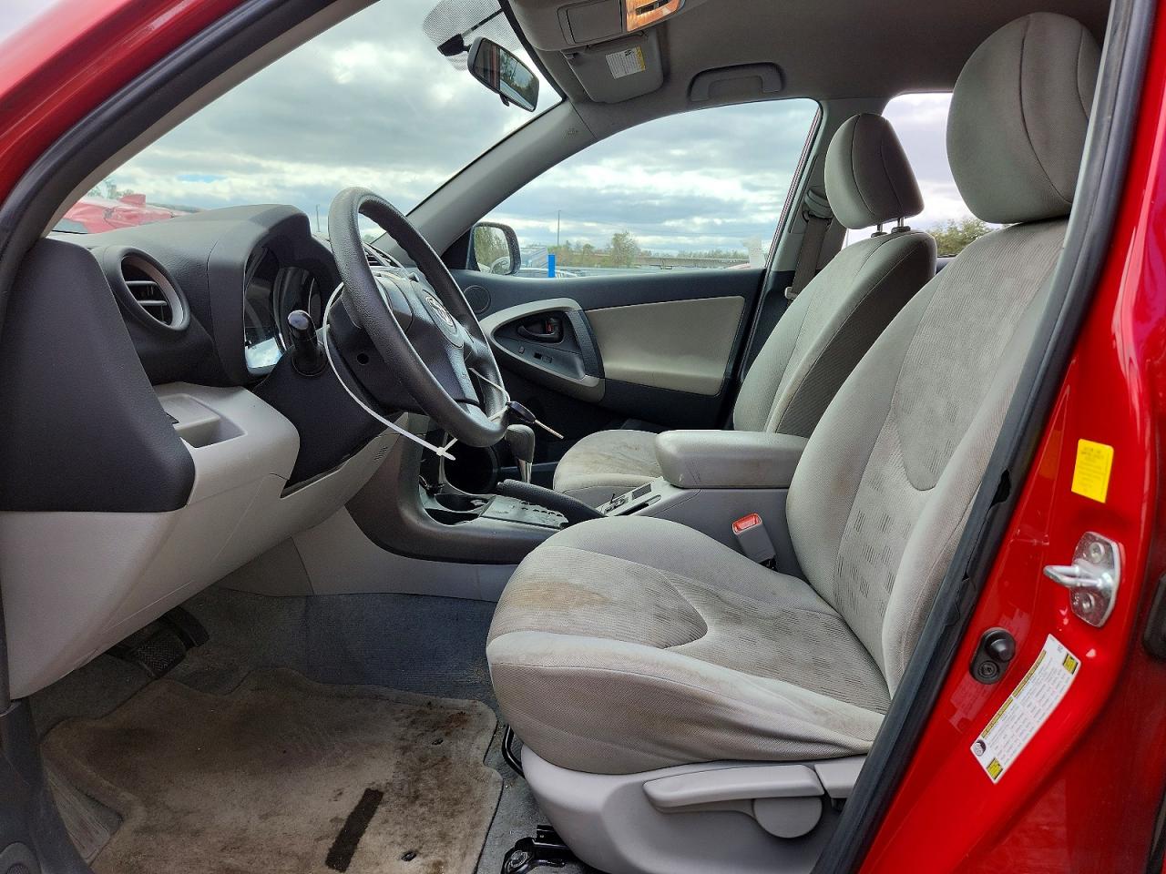 2010 TOYOTA RAV4 photo 13