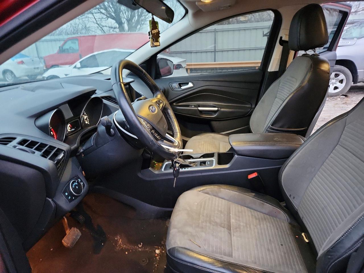 2017 FORD ESCAPE SE photo 7