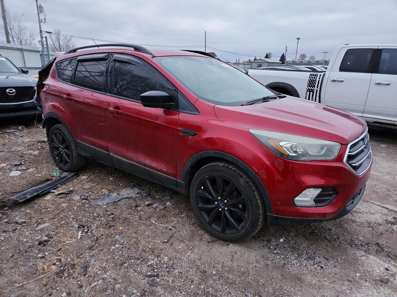 2017 FORD ESCAPE SE photo 4