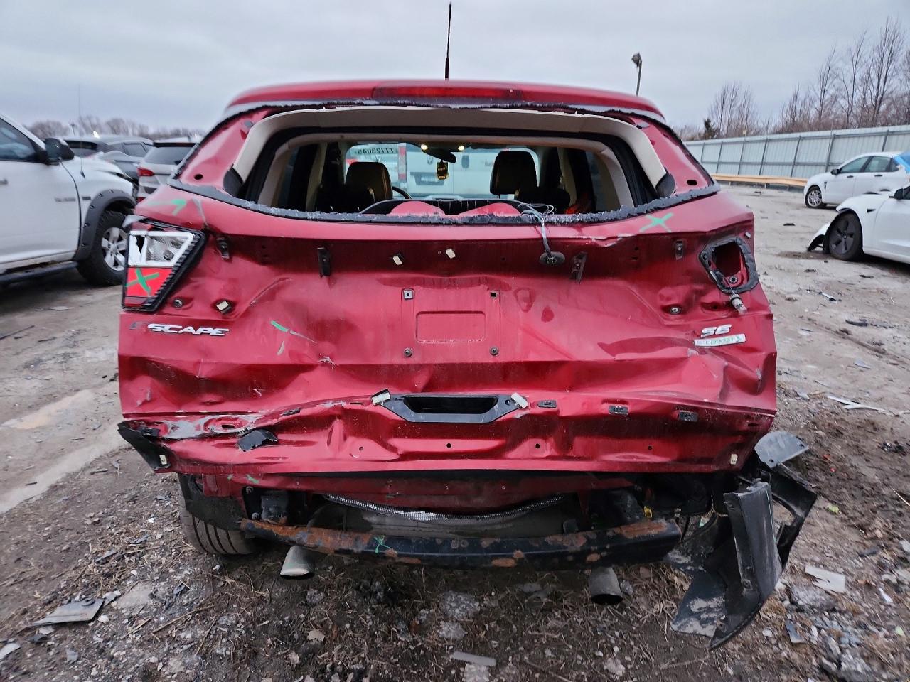 2017 FORD ESCAPE SE photo 6