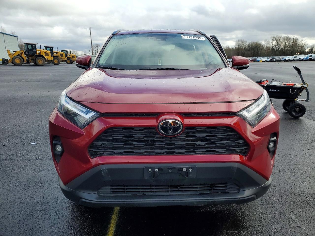 2025 TOYOTA RAV4 XLE PREMIUM photo 5