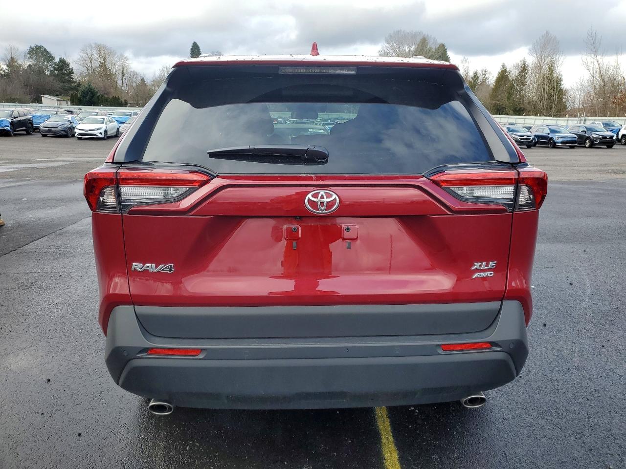 2025 TOYOTA RAV4 XLE PREMIUM photo 6