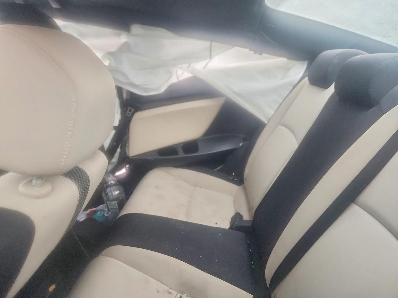 2017 HONDA CIVIC LX photo 19