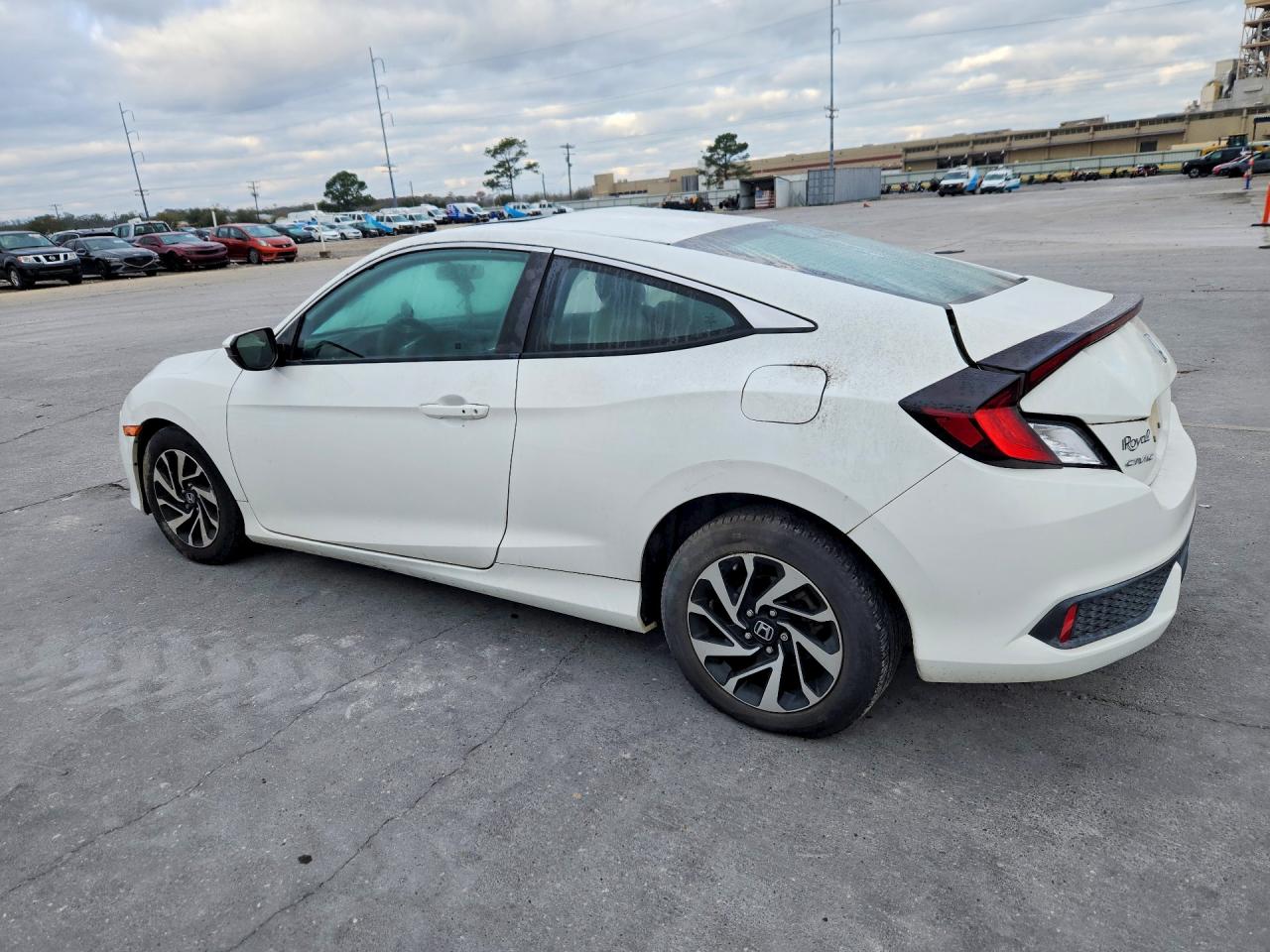 2017 HONDA CIVIC LX photo 3