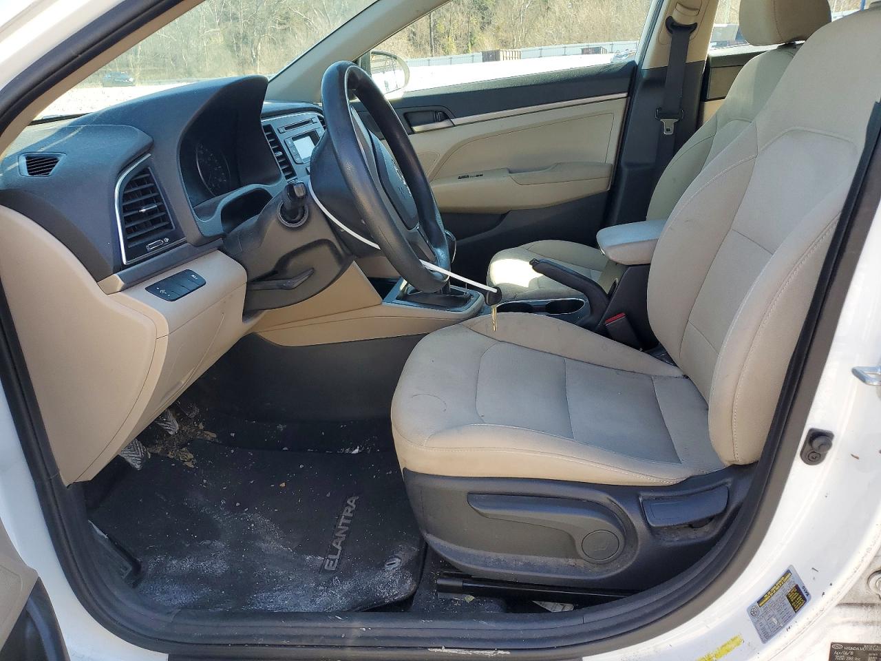 2018 HYUNDAI ELANTRA SE photo 13