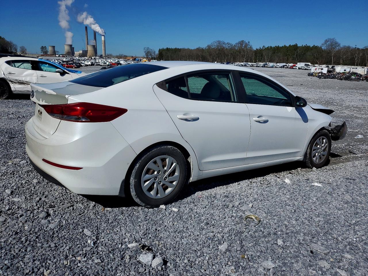 2018 HYUNDAI ELANTRA SE photo 5