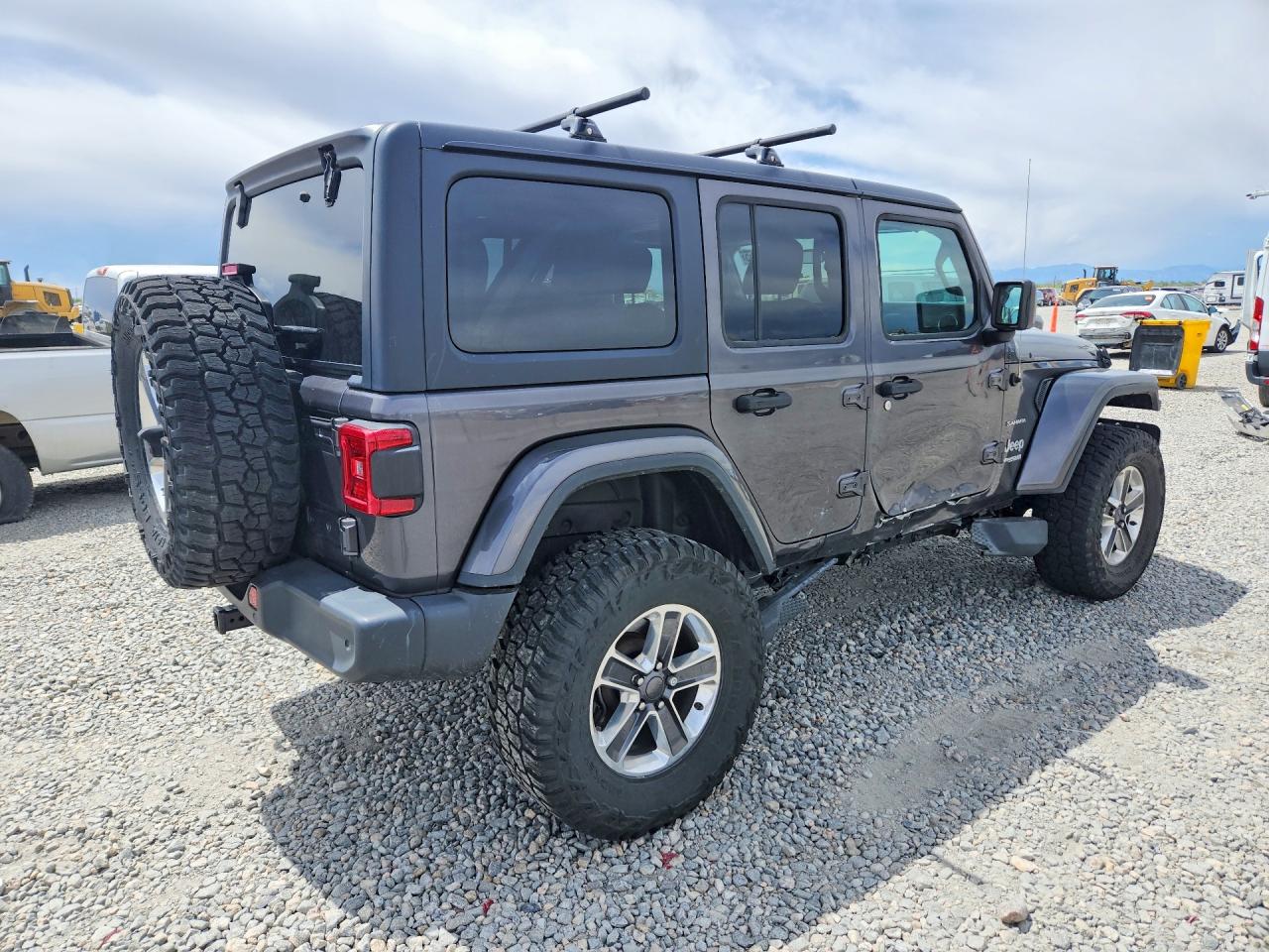 2018 JEEP WRANGLER UNLIMITED SAHARA photo 5