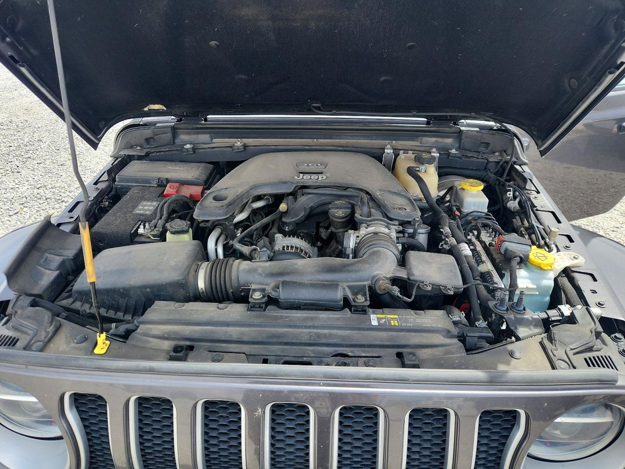 2018 JEEP WRANGLER UNLIMITED SAHARA photo 23