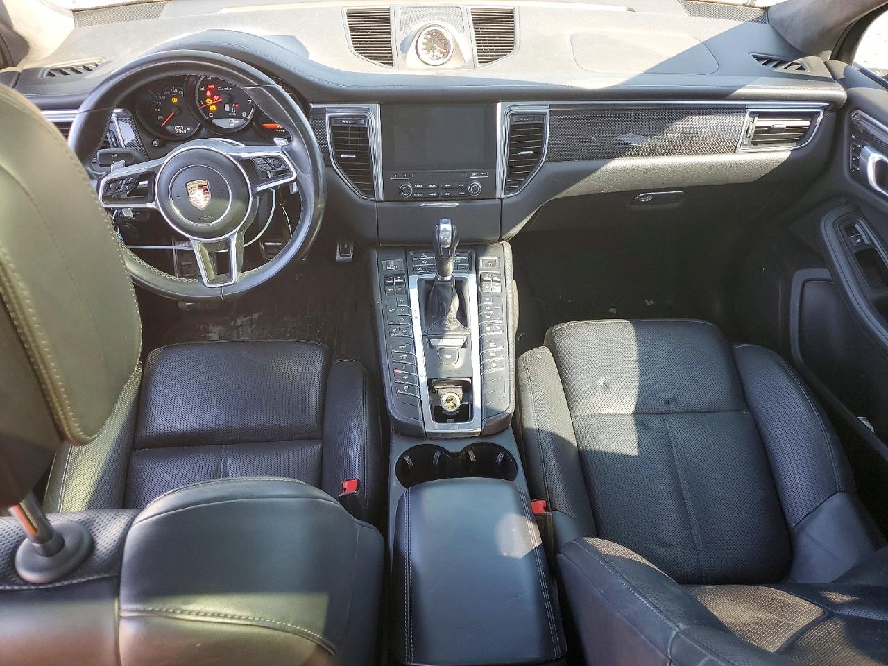 2018 PORSCHE MACAN TURBO photo 15