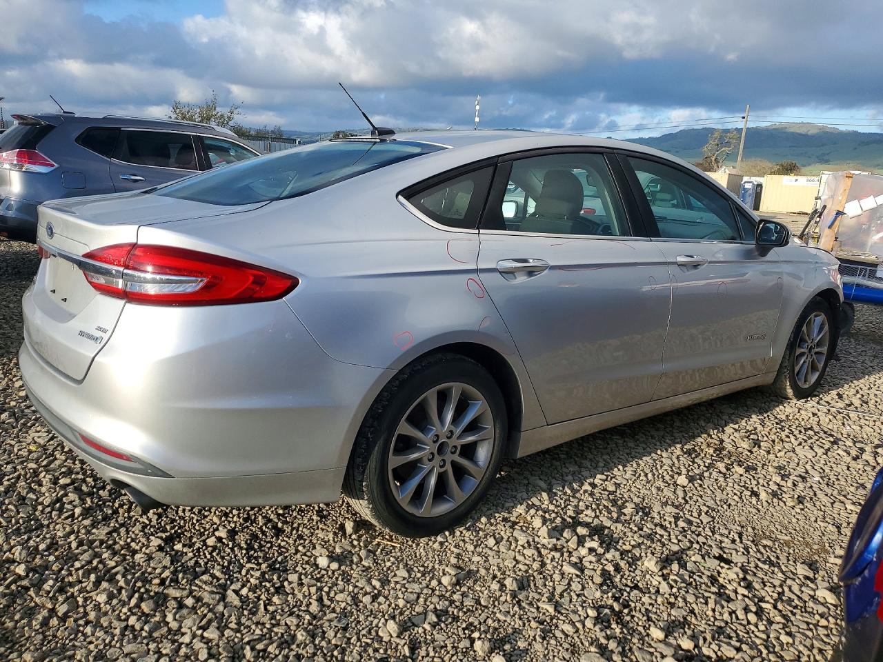 2017 FORD FUSION SE HYBRID photo 3