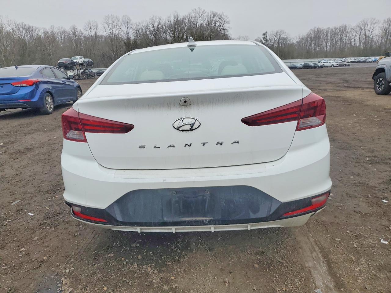 2019 HYUNDAI ELANTRA SEL photo 16