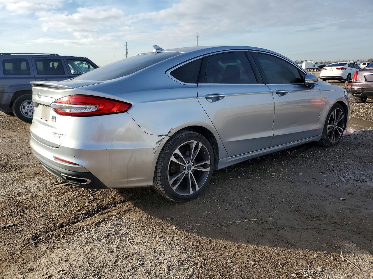 2020 FORD FUSION TITANIUM photo 3