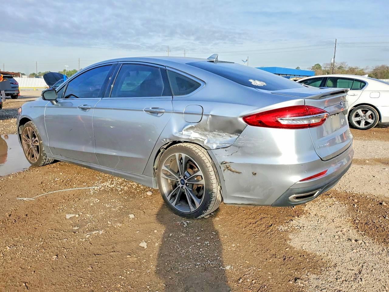 2020 FORD FUSION TITANIUM photo 2