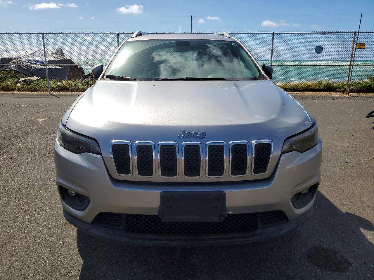 2019 JEEP CHEROKEE LATITUDE PLUS photo 9