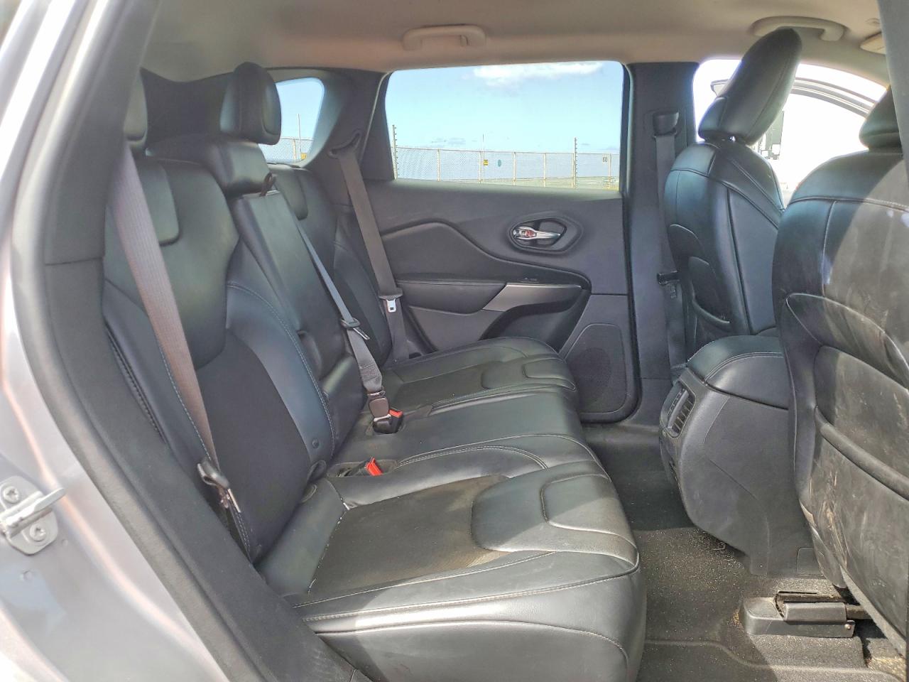 2019 JEEP CHEROKEE LATITUDE PLUS photo 21