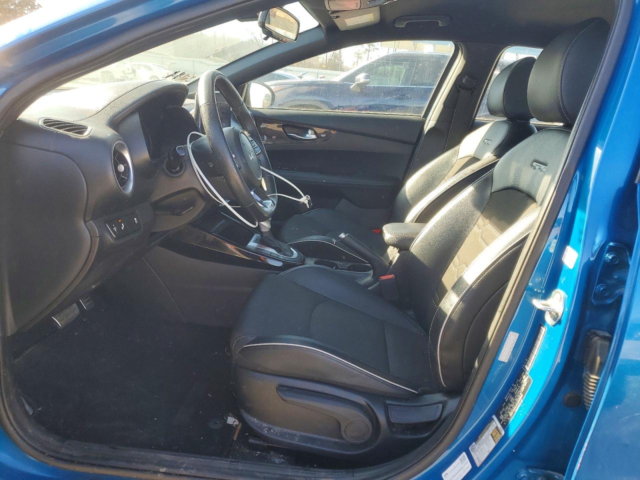 2023 KIA FORTE GT LINE photo 19