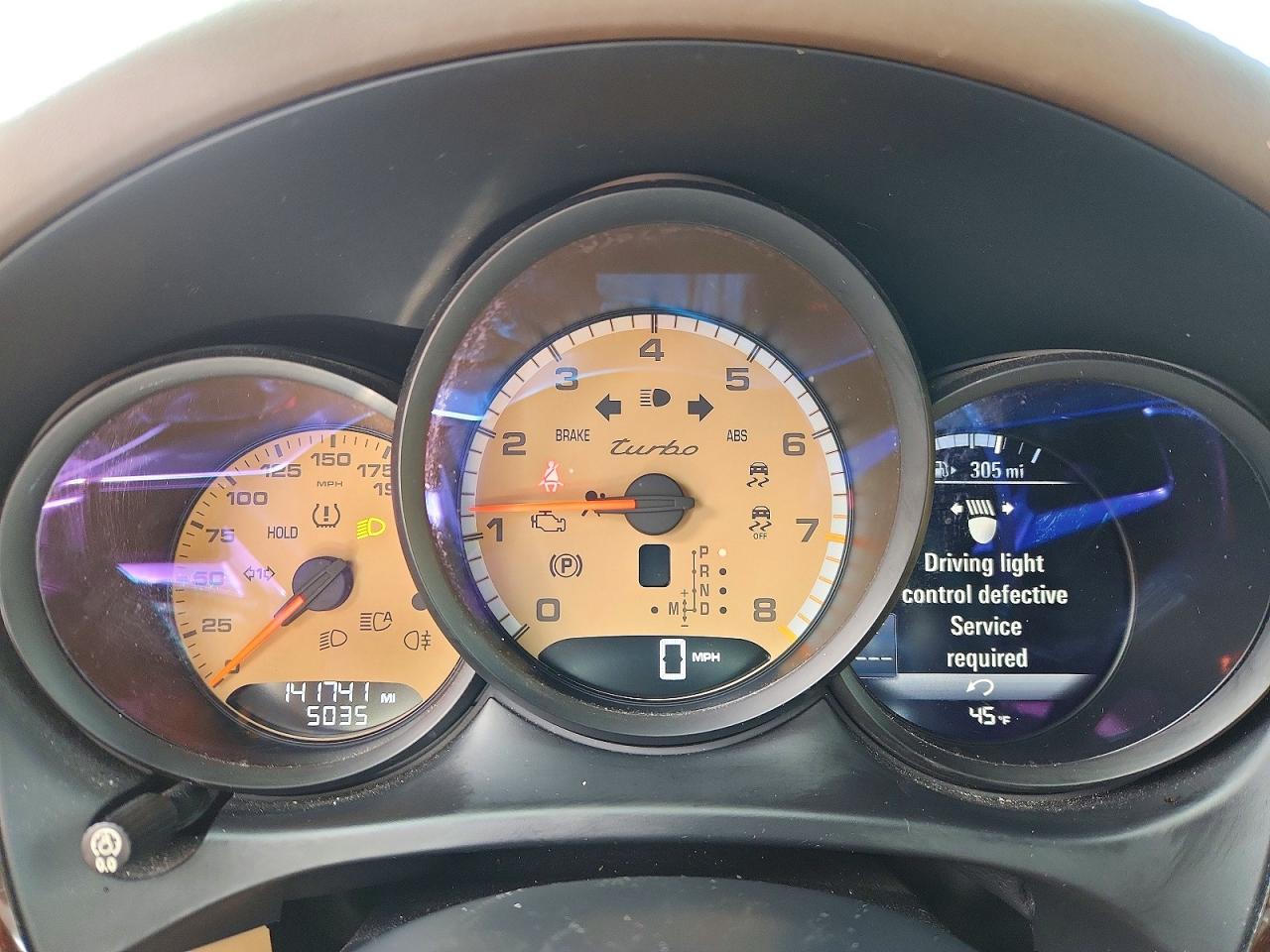 2016 PORSCHE MACAN TURBO photo 9