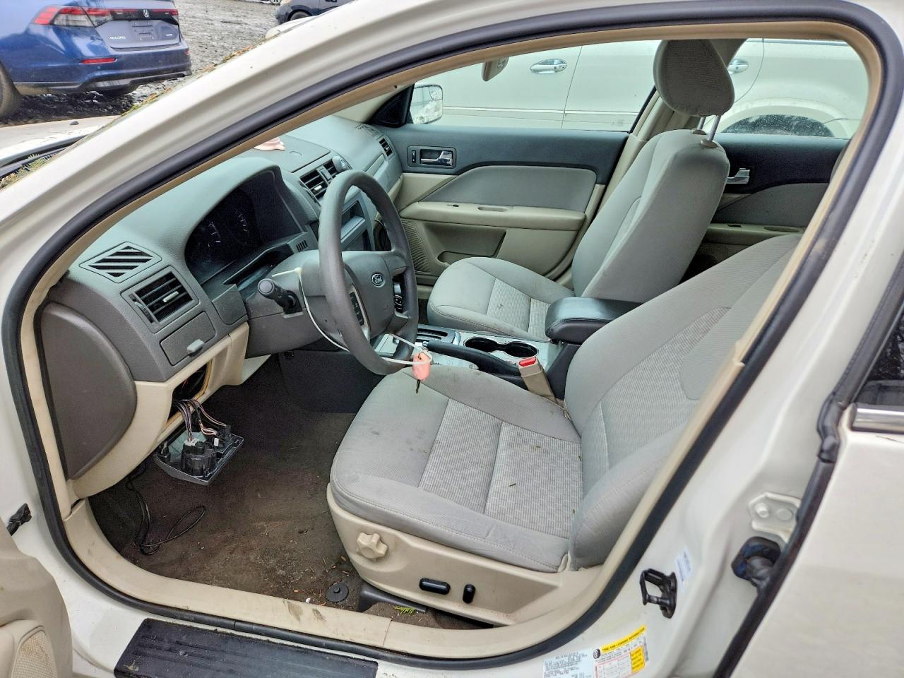 2012 FORD FUSION SE photo 13