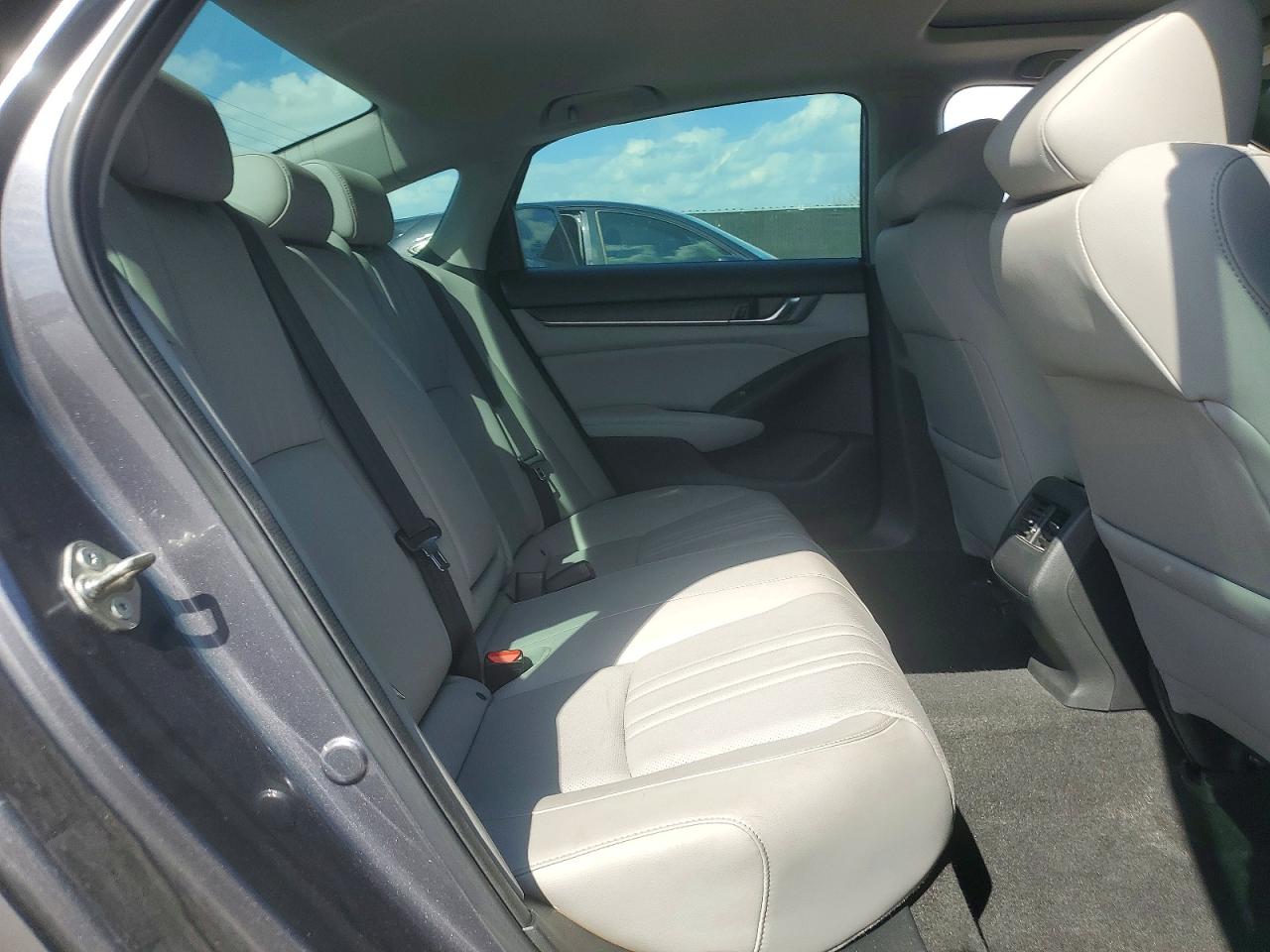 2018 HONDA ACCORD EXL photo 19