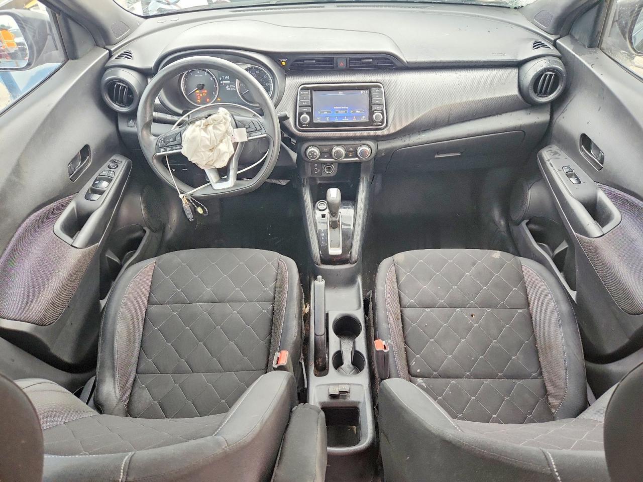 2019 NISSAN KICKS S photo 22