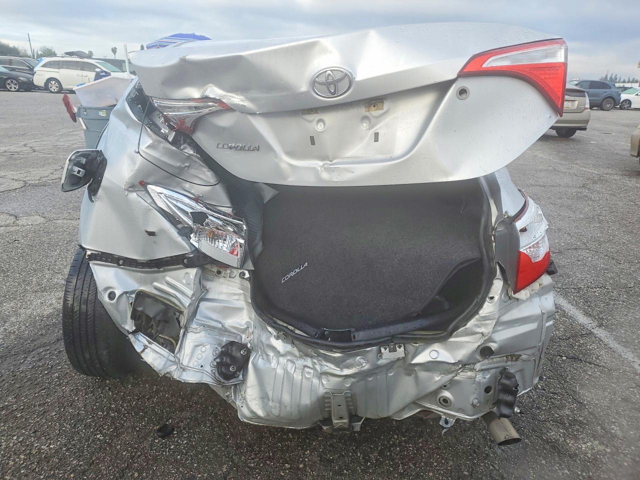 2016 TOYOTA COROLLA L photo 16
