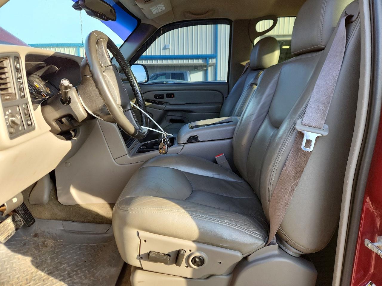 2004 CHEVROLET SILVERADO K1500 photo 7