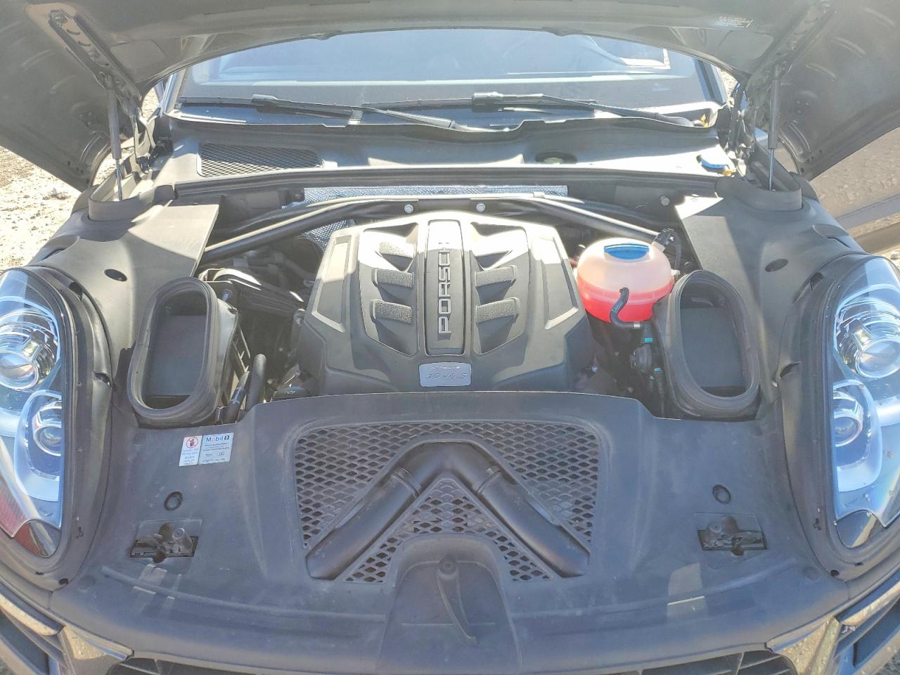 2015 PORSCHE MACAN S photo 12