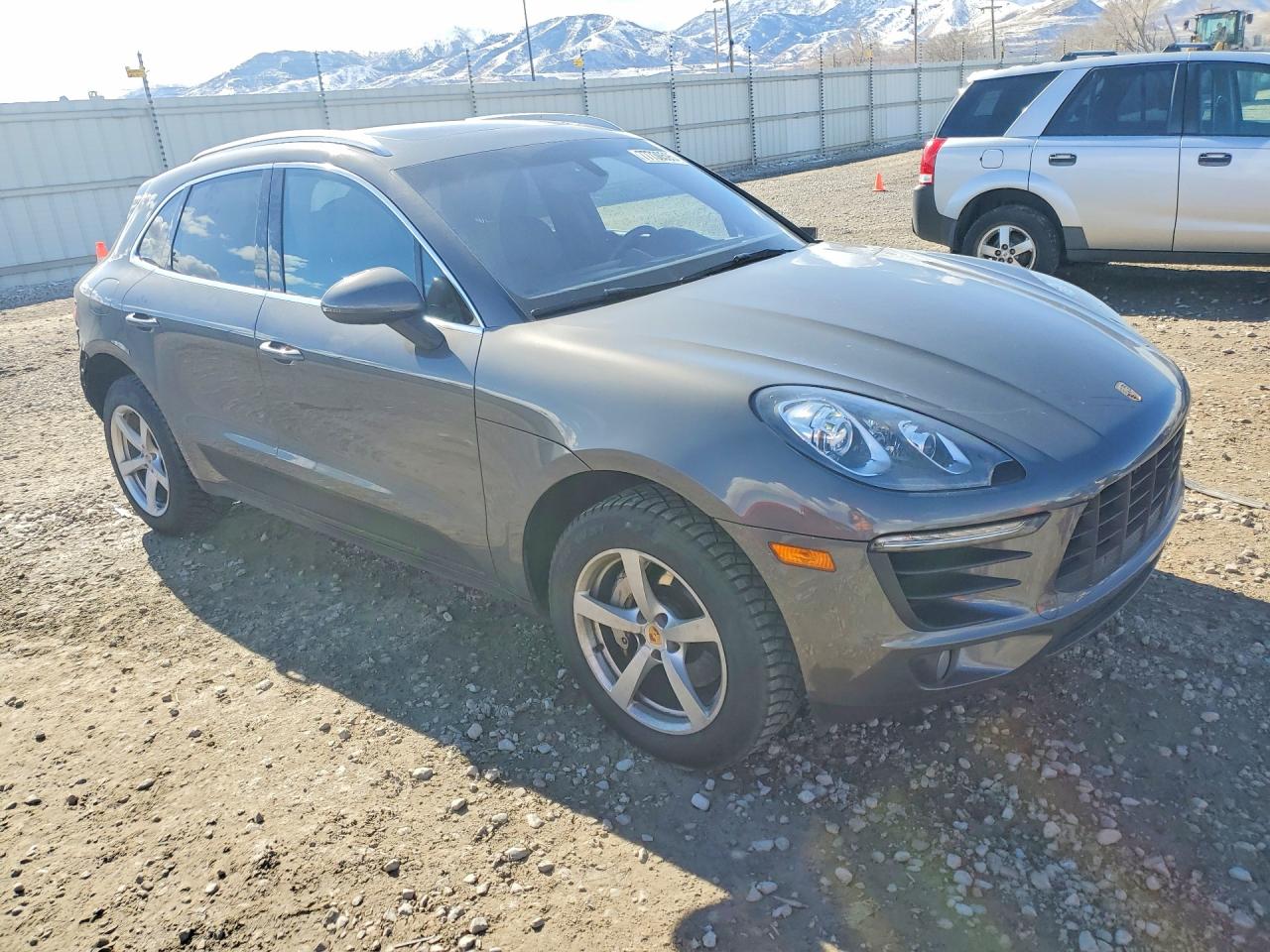2015 PORSCHE MACAN S photo 4